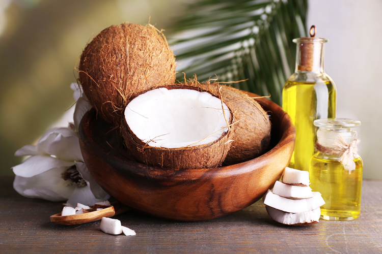 6 Reasons To Include Coconut Oil In Your Workout Plan