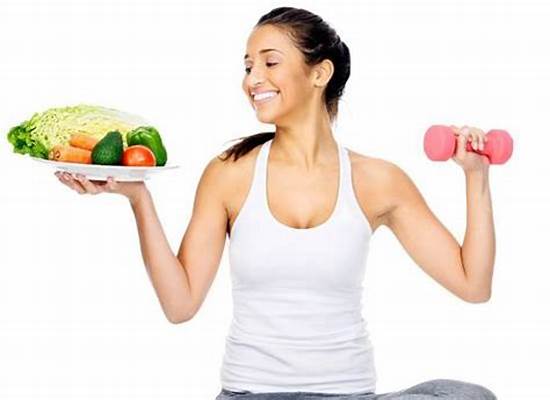 The importance of a balanced diet in achieving fitness objectives 